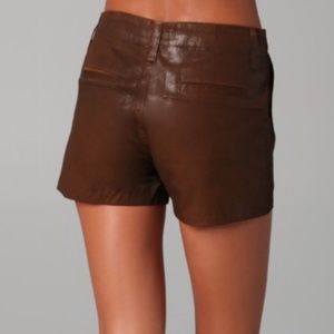 Rust J Brand shorts “Coat Clay”